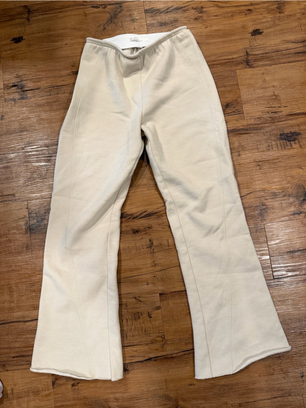 OAK + FORT Cream Cozy-Lined Skirt or Waistband Detail
